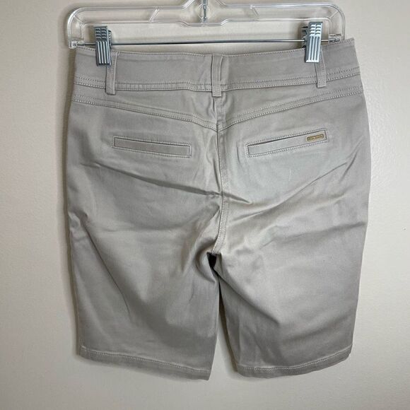 Cache| Bermuda| shorts| Has stretch| Thick material - Picture 5 of 11